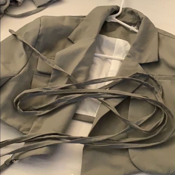 Blazer - Picture 2 of 3